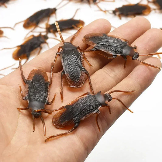 Artificial Fake Roaches Novelty Cockroach